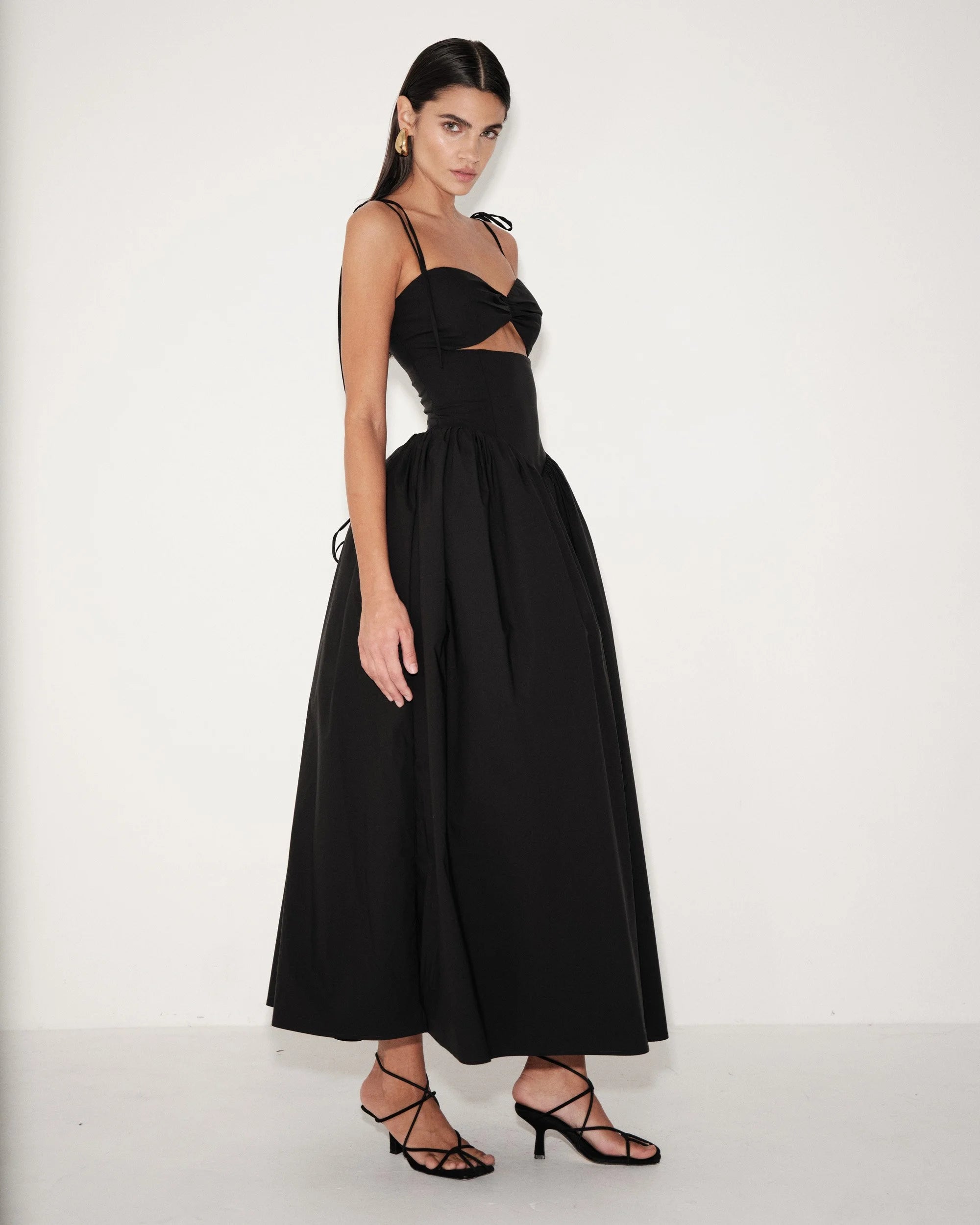 Naomi Dress in Black – view 2 | Delfi Collective